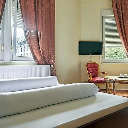 Riviera Otel