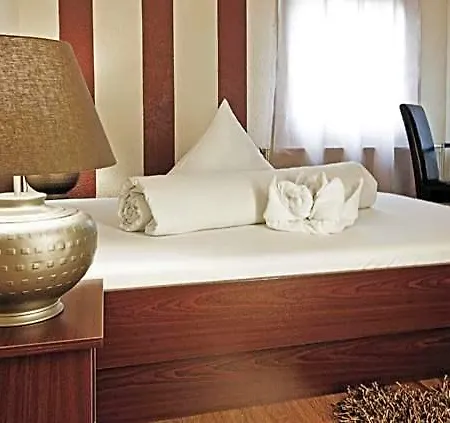 Riviera 2*